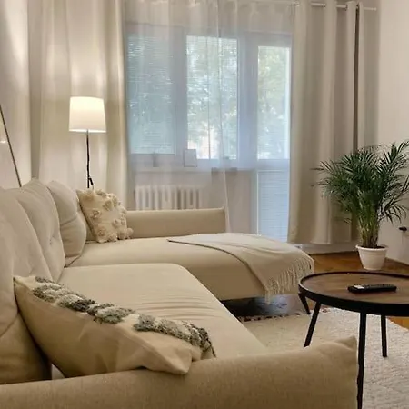 Utulny Blizko Centra Kosic Apartmán